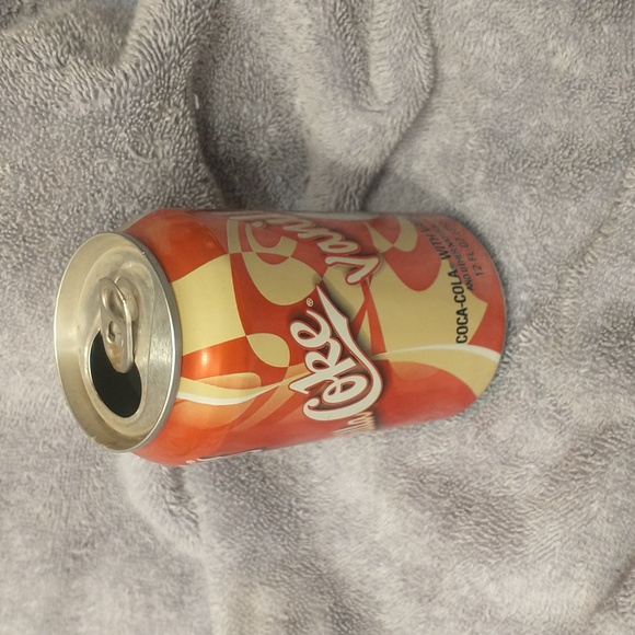 Coke can. 60's and vanilla coke can. - Picture 9 of 12